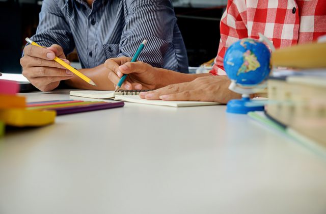 Język angielski kurs we Wrocławiu — zalety nauki języka angielskiego w szkole językowej